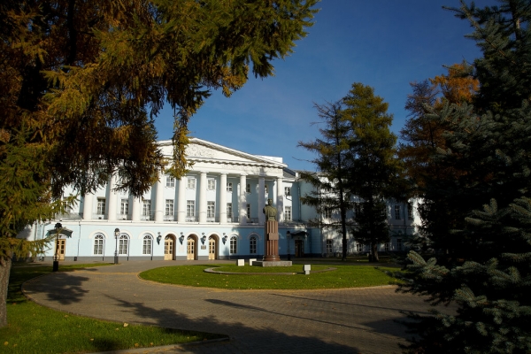 ВОЕННО-НАУЧНАЯ КОНФЕРЕНЦИЯ О ЖЕНЩИНАХ ВЕЛИКОЙ ОТЕЧЕСТВЕННОЙ ВОЙНЫ