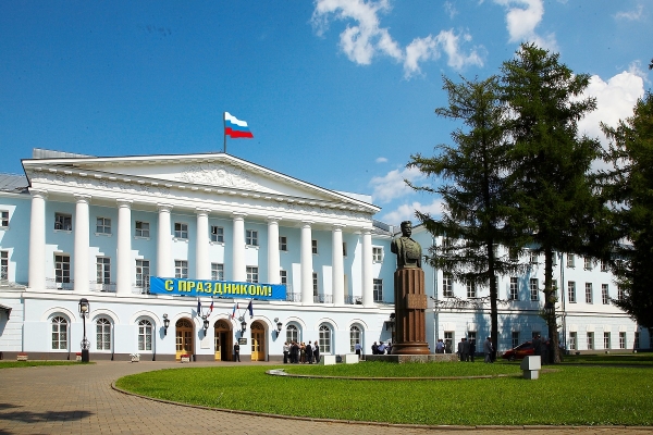 ЦЕНТРАЛЬНОМУ ДОМУ РОССИЙСКОЙ АРМИИ ИМЕНИ М.В.ФРУНЗЕ &ndash; 92 ГОДА