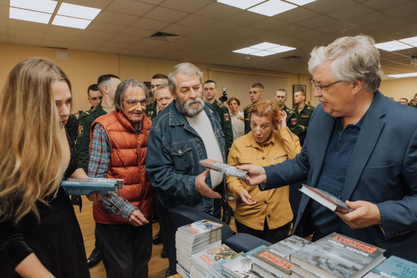 В ЦДРА СОСТОЯЛОСЬ ЗАСЕДАНИЕ ЛИТЕРАТУРНОГО ОБЪЕДИНЕНИЯ, ПОСВЯЩЕННОЕ ГОДУ ПЕДАГОГА И НАСТАВНИКА