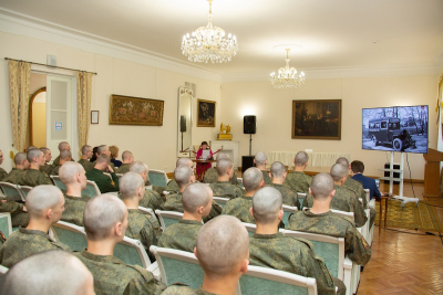ВОЕННОСЛУЖАЩИЕ ПОЗНАКОМИЛИСЬ С ИСТОРИЧЕСКИМ ПРОШЛЫМ ЦДРА В ГОДЫ ВЕЛИКОЙ ОТЕЧЕСТВЕННОЙ ВОЙНЫ