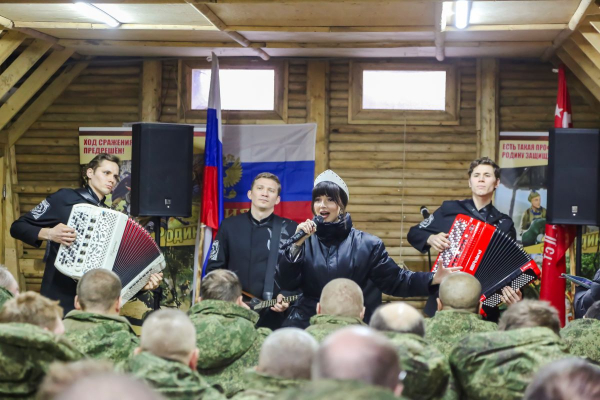 АРТИСТЫ ЦДРА ВЫСТУПИЛИ ДЛЯ ВОЕННОСЛУЖАЩИХ ГРУППИРОВКИ ВОЙСК &laquo;СЕВЕР&raquo;