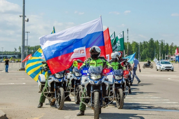 ЦДРА СТАЛ МЕСТОМ СТАРТА МОТОПРОБЕГА, ПОСВЯЩЕННОГО ДНЮ РОССИИ