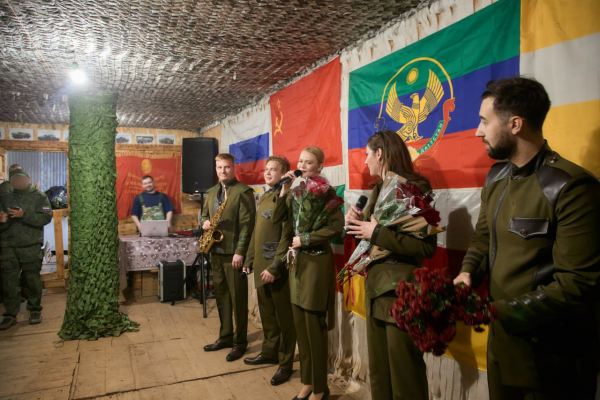 АРТИСТЫ ЦДРА ВЫСТУПИЛИ ДЛЯ БОЙЦОВ ГРУППИРОВКИ ВОЙСК &laquo;ДНЕПР&raquo; И ЖИТЕЛЕЙ ХЕРСОНСКОЙ ОБЛАСТИ
