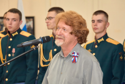 &laquo;СЛАВЬСЯ, ОТЕЧЕСТВО НАШЕ СВОБОДНОЕ!&raquo;: В ЦДРА ОТКРЫЛАСЬ ВЫСТАВКА ХУДОЖНИКА АЛЕКСАНДРА ВЕРСТОВА