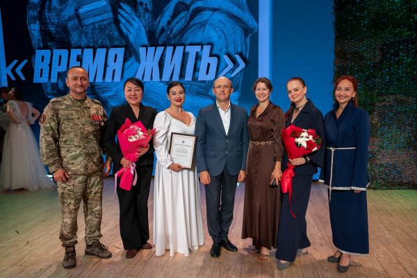 ХУДОЖЕСТВЕННЫЙ РУКОВОДИТЕЛЬ КОНЦЕРТНОГО АНСАМБЛЯ ЦДРА КСЕНИЯ БЕЛОВА УДОСТОЕНА ПОЧЕТНОЙ ГРАМОТЫ МИНИСТЕРСТВА КУЛЬТУРЫ АЛТАЙСКОГО КРАЯ