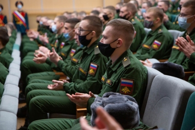 БОЛЕЕ ТЫСЯЧИ ЗАЩИТНИКОВ ОТЕЧЕСТВА ПОСЕТИЛИ ПРАЗДНИЧНЫЕ КОНЦЕРТЫ АРТИСТОВ ЦДРА