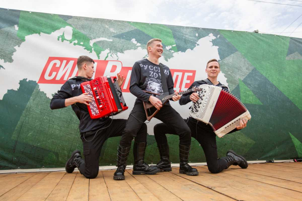 В РАМКАХ АКЦИИ &laquo;СИЛА В ПРАВДЕ&raquo; В ВОЛОГДЕ ПРОШЁЛ КОНЦЕРТ АРТИСТОВ ЦЕНТРАЛЬНОГО ДОМА РОССИЙСКОЙ АРМИИ