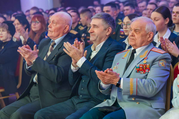 ЗВЁЗДЫ РОССИЙСКОЙ ЭСТРАДЫ ПОЗДРАВИЛИ ВОЕННОСЛУЖАЩИХ С ДНЁМ ЗАЩИТНИКА ОТЕЧЕСТВА