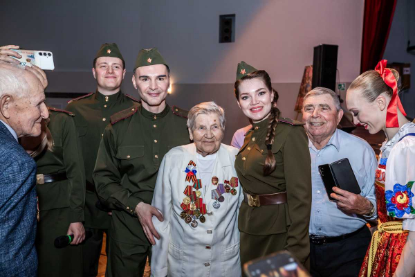АРТИСТЫ ЦДРА ВЫСТУПИЛИ С КОНЦЕРТОМ ДЛЯ ВЕТЕРАНОВ ВОВ