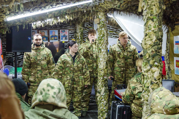 АРТИСТЫ ЦДРА ДАЛИ СЕРИЮ КОНЦЕРТОВ ДЛЯ БОЙЦОВ ГРУППИРОВКИ ВОЙСК &laquo;ЦЕНТР&raquo;