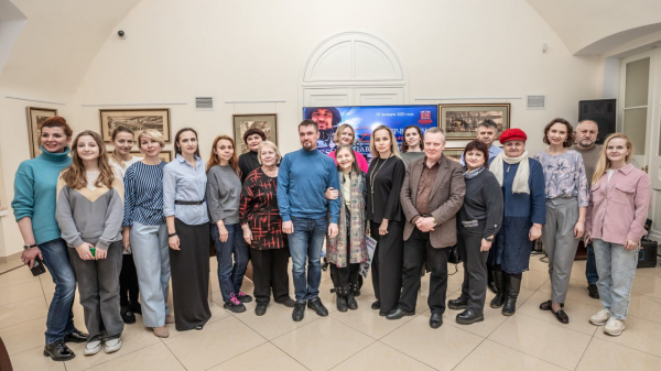 В ЦДРА СОСТОЯЛАСЬ ВЕЧЕР-ВСТРЕЧА &laquo;ВСЕМ МИРОМ&raquo; С УЧАСТИЕМ ФОТОКОРРЕСПОНДЕНТА МИЦ &laquo;ИЗВЕСТИЯ&raquo; ПАВЛА ВОЛКОВА