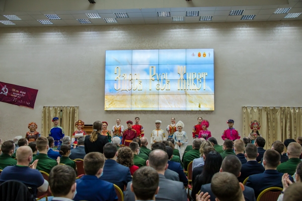 АРТИСТЫ ЦДРА ПОЗДРАВИЛИ ПОБЕДИТЕЛЕЙ МЕЖДУНАРОДНОЙ ОЛИМПИАДЫ КУРСАНТОВ ПО ИНОСТРАННОМУ ЯЗЫКУ