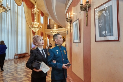 БОЛЕЕ ДВУХ ТЫСЯЧ ВОЕННОСЛУЖАЩИХ В ПРАЗДНИЧНЫЕ ДНИ ПОСЕТИЛИ СТОЛИЧНЫЕ ТЕАТРЫ