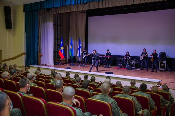 КОНЦЕРТЫ АРТИСТОВ ЦДРА В ДЕНЬ РОССИИ  ДЛЯ УЧАСТНИКОВ ВОЕННОГО ПАРАДА