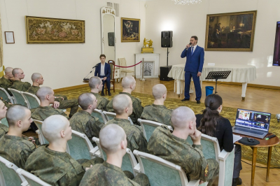 ВЕЧЕР-ПОРТРЕТ &laquo;А МЫ С ТОБОЙ, БРАТ, ИЗ ПЕХОТЫ&raquo; В ЦДРА БЫЛ ПОСВЯЩЕН ЖИЗНИ И ТВОРЧЕСТВУ БУЛАТА ОКУДЖАВЫ