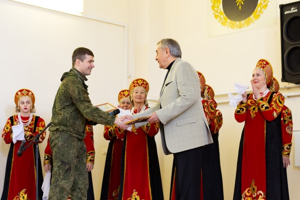 КОНЦЕРТ НАРОДНОЙ ПЕСНИ ДЛЯ ВОИНОВ-СВЯЗИСТОВ