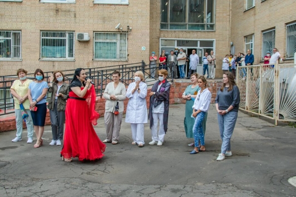 КОНЦЕРТ АРТИСТОВ ЦДРА В ФИЛИАЛЕ №3 ГОСПИТАЛЯ ИМЕНИ БУРДЕНКО БЫЛ ПОСВЯЩЕН ДНЮ ВОЕННО-МОРСКОГО ФЛОТА