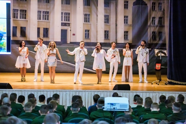 ТВОРЧЕСКИЙ КОЛЛЕКТИВ ЦДРА ПОКОРИЛ СЕРДЦА ПОБЕДИТЕЛЕЙ КУРСАНТСКИХ СОСТЯЗАНИЙ