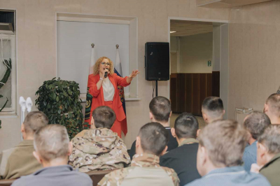 В ПОДМОСКОВНОЙ КУБИНКЕ ПРОШЁЛ КОНЦЕРТ ДЛЯ УЧАСТНИКОВ СВО
